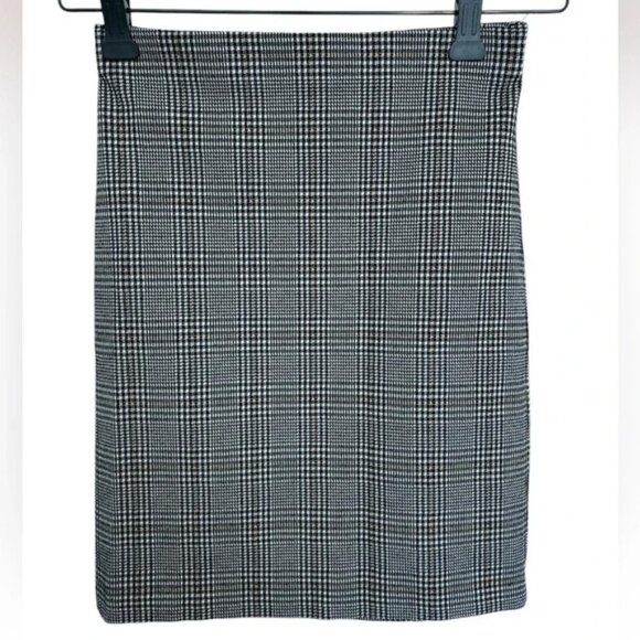 Dynamite plaid gray mini skirt - Picture 1 of 5